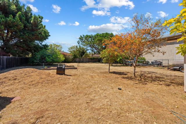 1565 Chestnut Avenue, Carlsbad CA: https://media.crmls.org/mediaz/8f63fcf5-4af8-4e44-b966-eca2e9371da1.jpg