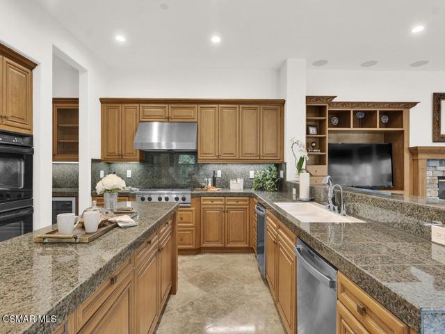 5455 Via Olas, Newbury Park CA: https://media.crmls.org/mediaz/8f645a78-fe61-43c1-a1f0-cedd0df445f1.jpg
