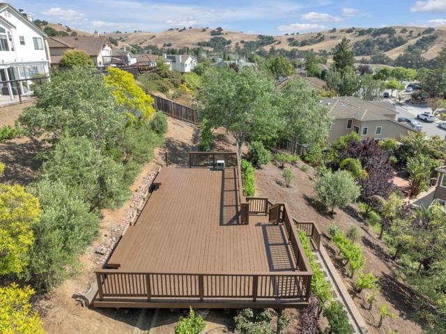 6336 Skywalker Drive, San Jose CA: https://media.crmls.org/mediaz/8f64bb65-8ad5-485d-a550-bfe938e3554f.jpg