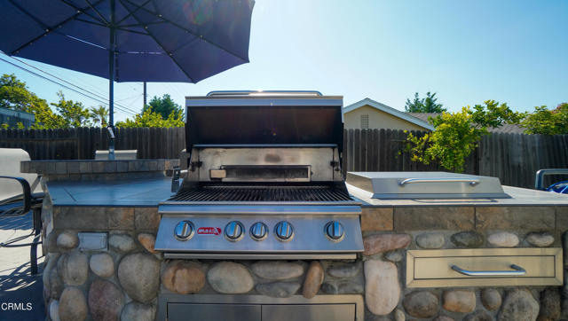 1542 Uppingham Drive, Thousand Oaks CA: https://media.crmls.org/mediaz/8f661d64-3252-4988-8b7b-eb85a3b79ac6.jpg