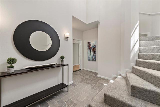 1107 Palm Avenue, San Mateo CA: https://media.crmls.org/mediaz/8f67386e-0955-44ad-af01-d82e2ea7b57a.jpg
