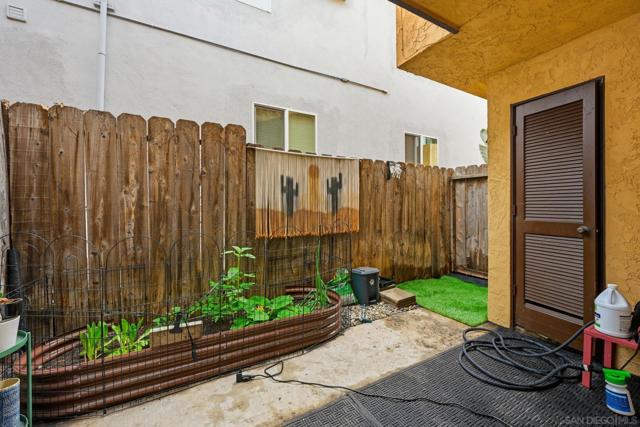 Image 9 of 45 For 1460 Hornblend