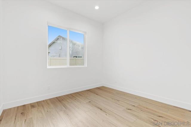 2196 Kirkcaldy Rd, Fallbrook CA: https://media.crmls.org/mediaz/8f68365e-7d89-4c7e-b261-e9bec19f85d5.jpg
