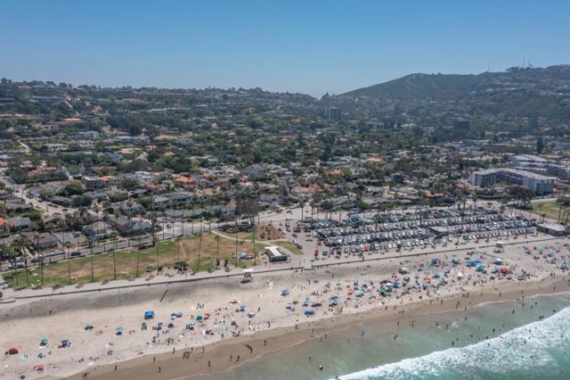 8263 Camino Del Oro, La Jolla CA: https://media.crmls.org/mediaz/8f6846f8-4931-4e76-a69f-03deb8edf6df.jpg
