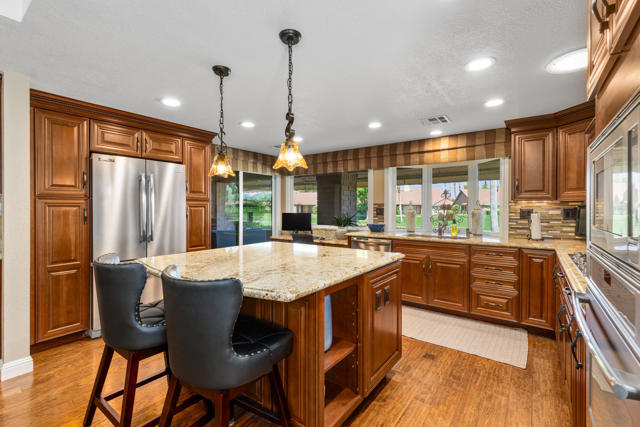 40 Joya Drive, Palm Desert CA: https://media.crmls.org/mediaz/8f6877fd-4ffe-40ef-81ea-8b8777e4dcb8.jpg