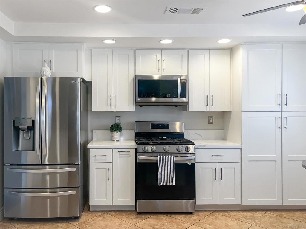 MLS #250035279SD image #8