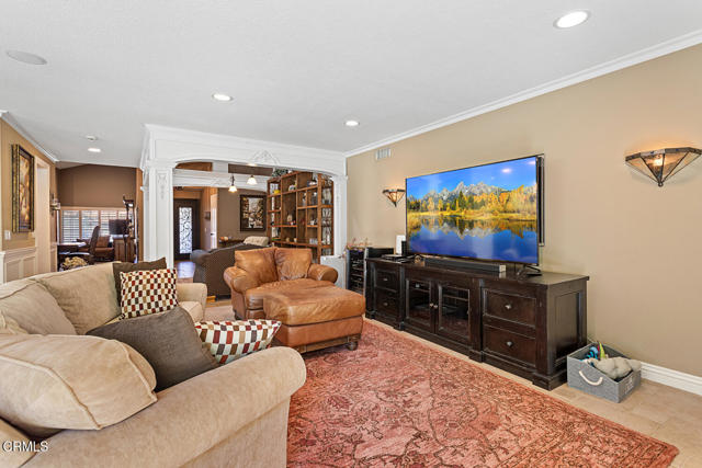 Detail Gallery Image 13 of 49 For 6228 Watertree Ct, Agoura Hills_2,  CA 91301 - 4 Beds | 3 Baths