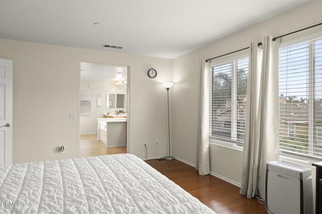 371 Huerta Street, Oxnard CA: https://media.crmls.org/mediaz/8f6a0712-3a09-423d-82a1-34f1237ea837.jpg