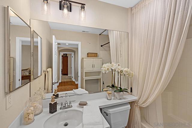 Image 34 of 54 For 2756 Bellezza Dr.