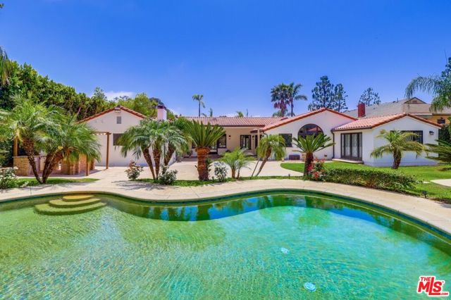114 S Layton Drive, Los Angeles CA: https://media.crmls.org/mediaz/8f6b3505-cbf7-4764-8c60-f852998f67cd.jpg