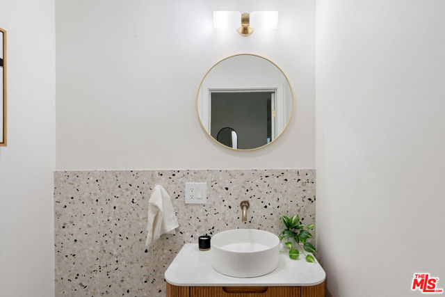 4731 Don Miguel Drive, Los Angeles CA: https://media.crmls.org/mediaz/8f6b96d8-ec8d-4354-bb39-701c34ce9b05.jpg