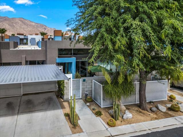3617 Quiet Side Street, Palm Springs CA: https://media.crmls.org/mediaz/8f6bb836-ac61-4931-bc86-5b42322edc5b.jpg