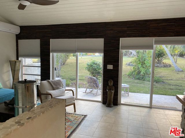 1 Papaya Road,  CA: https://media.crmls.org/mediaz/8f6c89b1-8d88-4ccc-916a-d777477e3006.jpg