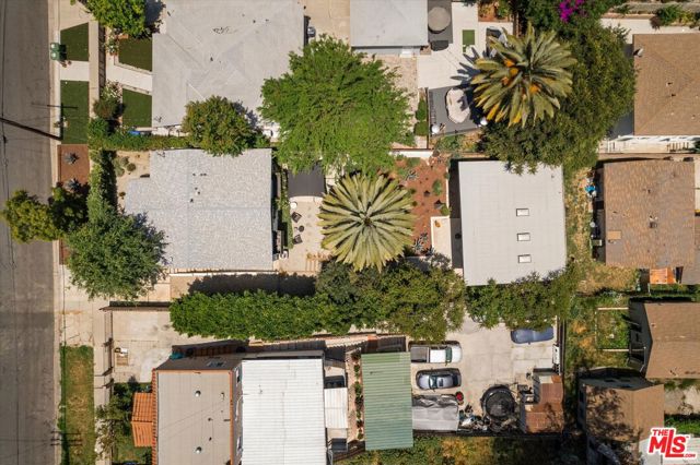 3746 Randolph Avenue, Los Angeles CA: https://media.crmls.org/mediaz/8f6e1ea9-41cc-4630-b30f-8eb880149dd8.jpg