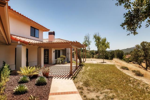 9400 Corriente Road, Atascadero CA: https://media.crmls.org/mediaz/8f6e6667-de77-425b-8c89-701fde09dfe2.jpg