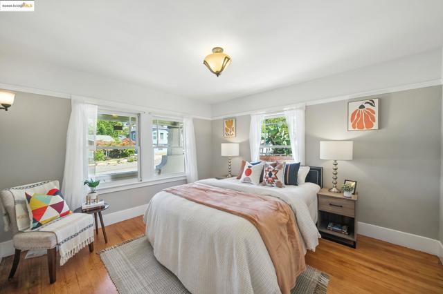 4415 Fleming Ave, Oakland CA: https://media.crmls.org/mediaz/8f6f65f7-2105-4869-971b-1d7c2722ad11.jpg