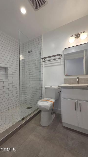 Detail Gallery Image 12 of 24 For 917 N Ridgewood Pl, Los Angeles,  CA 90038 - 3 Beds | 3 Baths