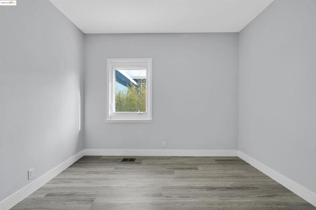 Image 13 of 49 For 2914 Stanton Street