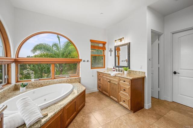 4149 Manchester Avenue, Encinitas CA: https://media.crmls.org/mediaz/8f70525c-a5c7-459c-96a5-65ab187a62ce.jpg