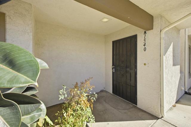 Detail Gallery Image 3 of 26 For 1540 Granite Hills Dr a,  El Cajon,  CA 92019 - 2 Beds | 2 Baths
