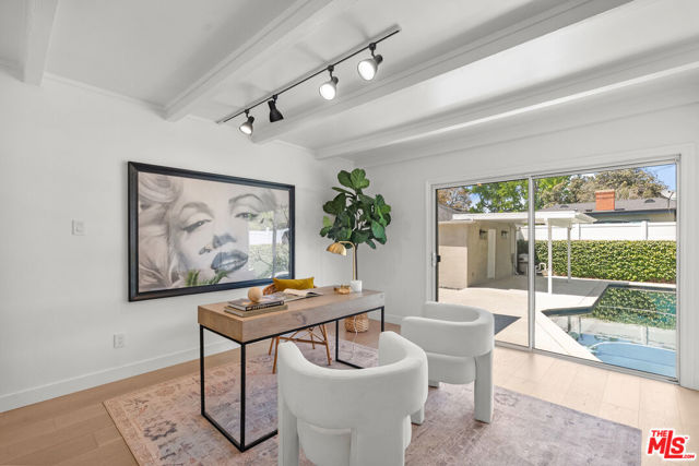 10531 Woodbridge Street, Toluca Lake CA: https://media.crmls.org/mediaz/8f717326-8377-4462-9e9d-1651d0ddbf29.jpg