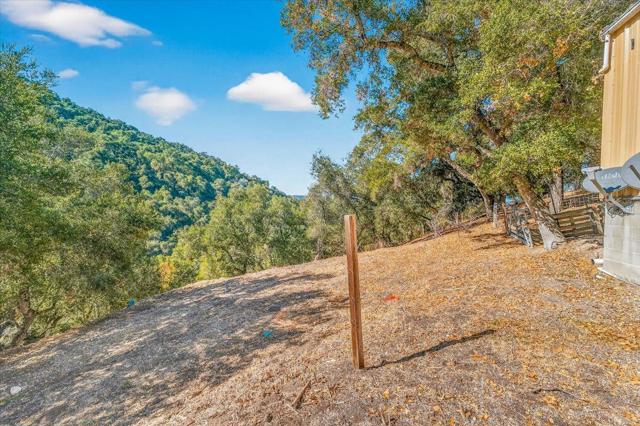 21444 Parrott Ranch Road, Carmel Valley CA: https://media.crmls.org/mediaz/8f72c952-90e4-4c2a-b4ec-e0751af90963.jpg