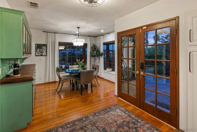 1115 S Mollison Ave, El Cajon CA: https://media.crmls.org/mediaz/8f73461a-7311-4cf8-988f-06d52434f4fa.jpg