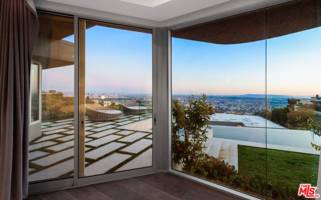 Drew Fenton | 9305 Nightingale Drive Los Angeles CA | MLS: 7240240