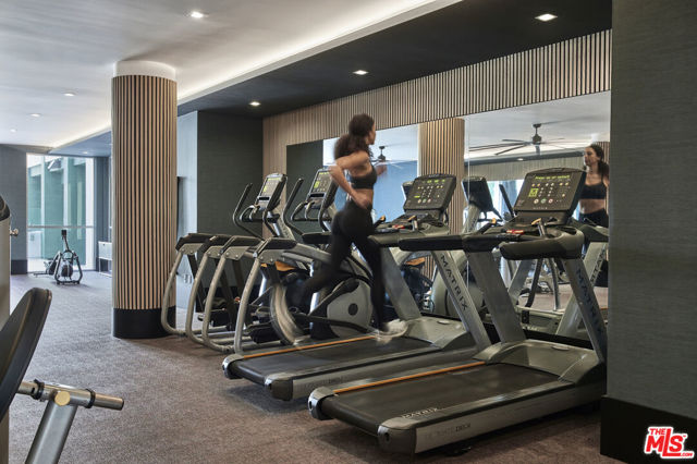 10601 Washington Boulevard, Culver City CA: https://media.crmls.org/mediaz/8f747b01-25c6-4bf6-be03-28229eff00db.jpg