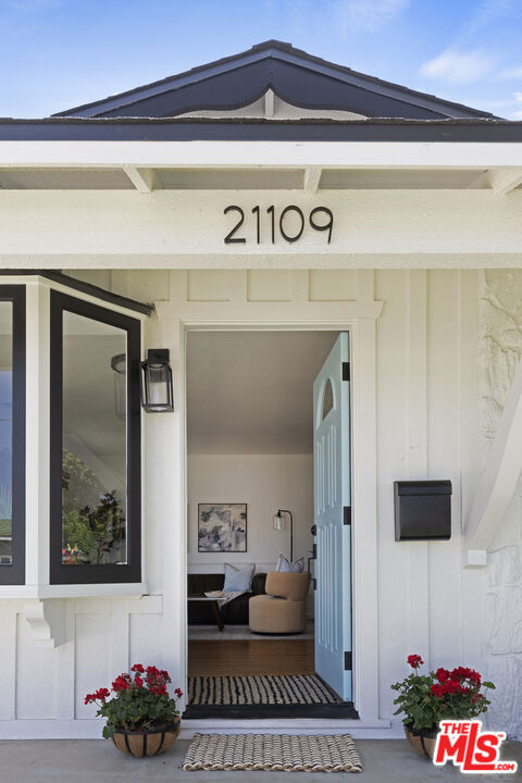 21109 Longworth Avenue, Lakewood CA: https://media.crmls.org/mediaz/8f74b92f-dc93-4975-a4d9-f5ad77d5593c.jpg