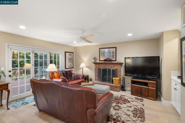 11878 W Vomac Rd, Dublin CA: https://media.crmls.org/mediaz/8f7704ac-9f5b-45d1-b76b-62b97f8879d2.jpg