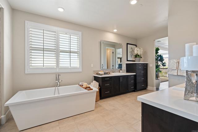 Detail Gallery Image 40 of 69 For 17028 Rendezvous Cir, San Diego,  CA 92127 - 5 Beds | 5/1 Baths