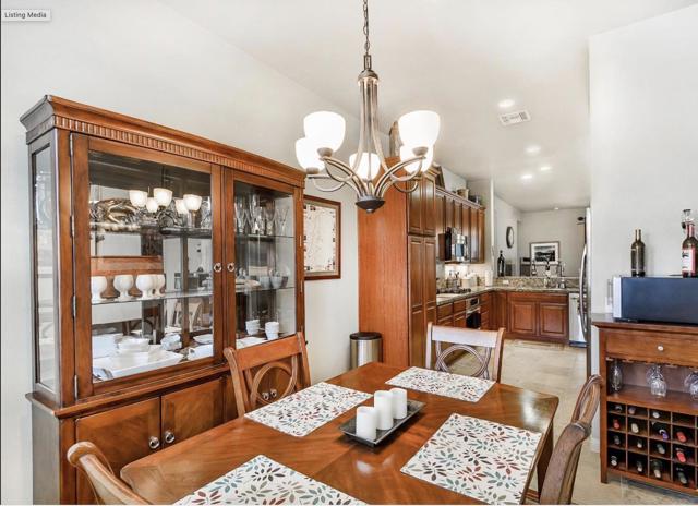 81690 Avenida Alturas, Indio CA: https://media.crmls.org/mediaz/8f775d30-48f0-4fd3-9be6-cdb64032a313.jpg