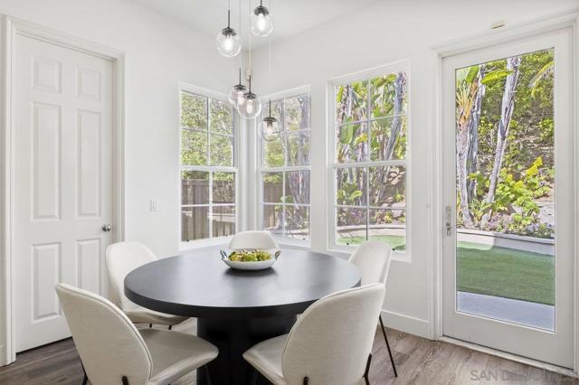 11649 Thistle Hill Pl, San Diego CA: https://media.crmls.org/mediaz/8f77a4c0-31a5-45f0-bcb9-a4e4f8431360.jpg
