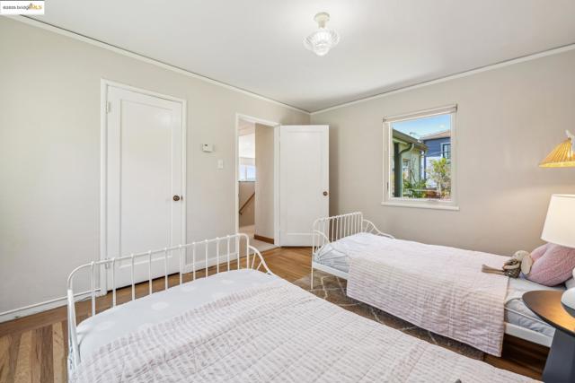 917 Avis Dr, El Cerrito CA: https://media.crmls.org/mediaz/8f781488-f0e9-4e5b-be73-5fee77fc7efb.jpg