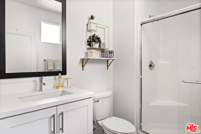 118 S Avenue 50, Los Angeles CA: https://media.crmls.org/mediaz/8f78e833-52cd-46a4-99f0-8baaffd251b0.jpg