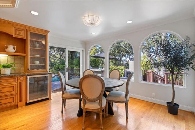 105 Vista Del Prado, Los Gatos CA: https://media.crmls.org/mediaz/8f79b1aa-f441-4889-866d-d93eeb6d8e4a.jpg