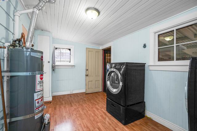 Image 19 of 29 For 772 Mcleod St