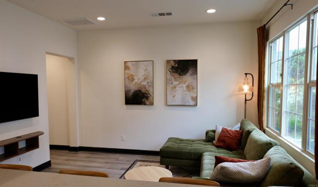 920 Slate Street, San Marcos CA: https://media.crmls.org/mediaz/8f7b0770-9093-47ba-816c-b50e0b035252.jpg