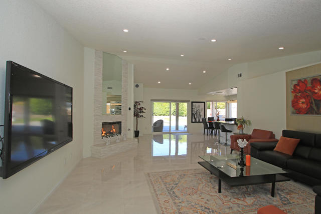 68330 Vega Road, Cathedral City CA: https://media.crmls.org/mediaz/8f7d0d66-6a20-44b0-b033-157f9c72a886.jpg