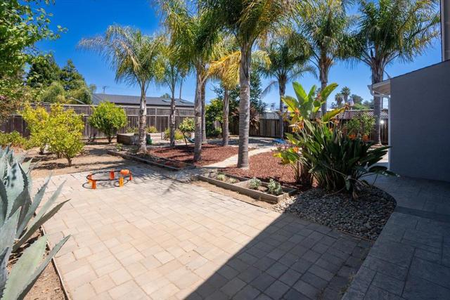 140 Suburbia Avenue, Santa Cruz CA: https://media.crmls.org/mediaz/8f7d7677-d51e-4b66-b8c2-5e48f58d4b67.jpg