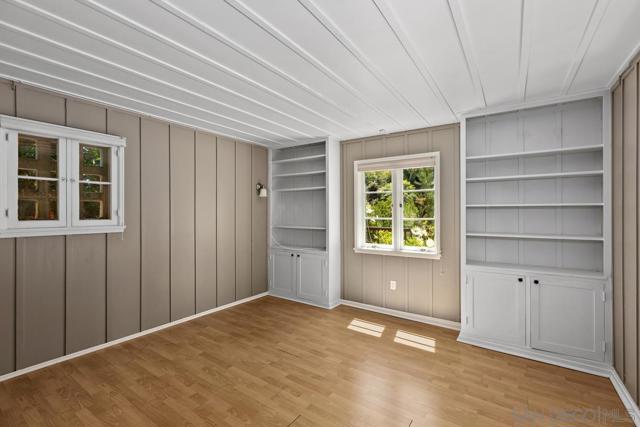 7728 Ludington Pl, La Jolla CA: https://media.crmls.org/mediaz/8f7e3674-f344-427f-a091-7542da3df5be.jpg