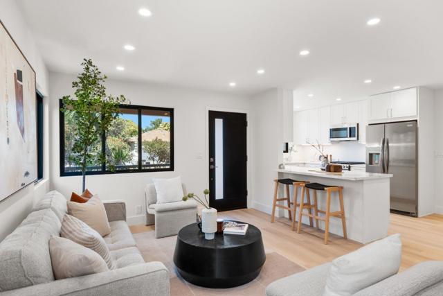 120 Abelia Way, East Palo Alto CA: https://media.crmls.org/mediaz/8f7e3c81-b3a0-4c25-8ae3-2f32dcf8e507.jpg