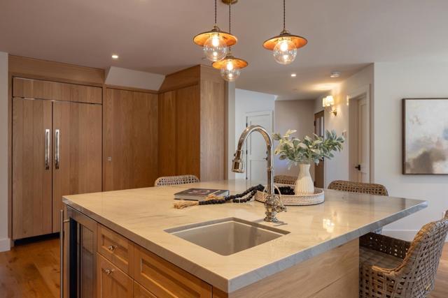 4 Oak Knoll Way, Carmel CA: https://media.crmls.org/mediaz/8f7e9505-d2d1-4a26-89b7-bd087e74efd8.jpg