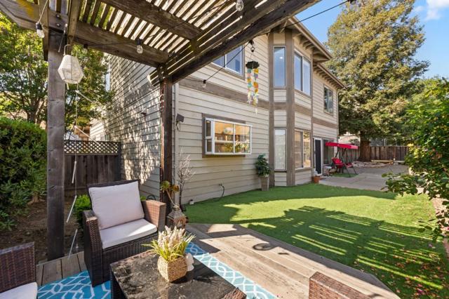 38173 Canyon Oaks Court, Fremont CA: https://media.crmls.org/mediaz/8f7f0a93-08e8-44a1-9855-f102790b497b.jpg