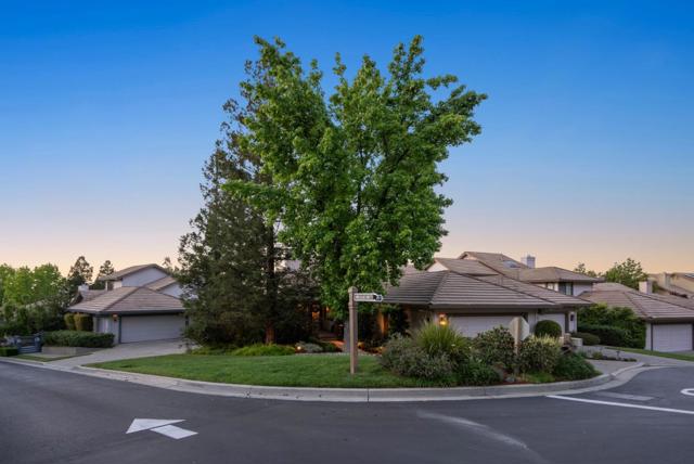 5958 Dry Oak Drive, San Jose CA: https://media.crmls.org/mediaz/8f7f21a5-223b-4cf4-8ac1-28d3d5d65b39.jpg