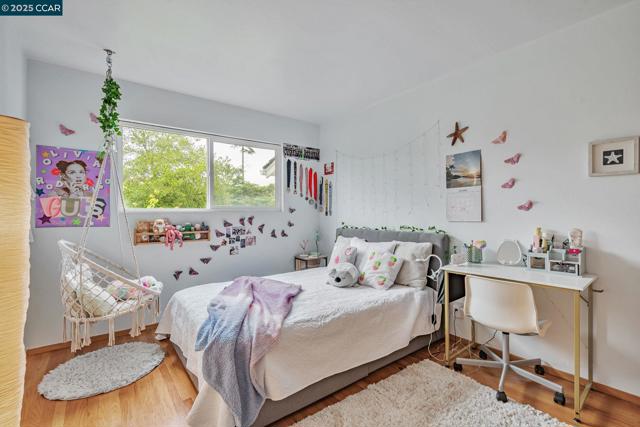 92 Gaywood Pl, Moraga CA: https://media.crmls.org/mediaz/8f7fbf58-95e1-41ff-9410-0ac1a1c5ba2d.jpg