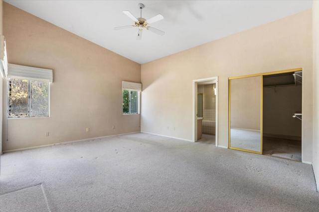41995 Hemingway Court, Palm Desert CA: https://media.crmls.org/mediaz/8f7fded2-54f9-49d5-b660-8699bf43c12b.jpg