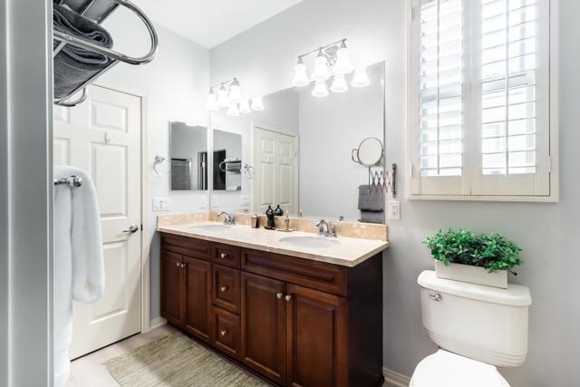81098 Avenida Vidrio, Indio CA: https://media.crmls.org/mediaz/8f802271-49bd-40d5-b318-dd7dfbd0ce99.jpg