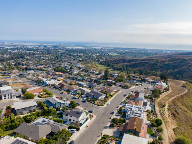 5505 Topa Topa Drive, Ventura CA: https://media.crmls.org/mediaz/8f802999-72cc-4bef-aa6a-96d3e6bb6bf0.jpg